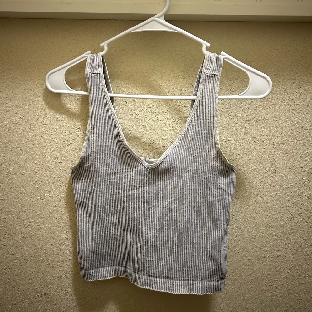 Gray Sleeveless Crop Tank Top